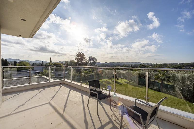 Villa - 265 m² - 7 pièces