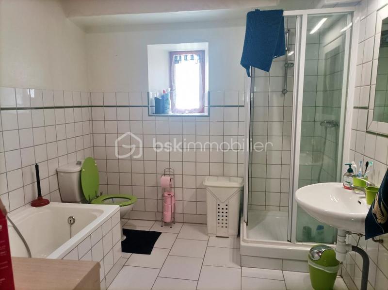 Maison - 222 m² - 9 pièces