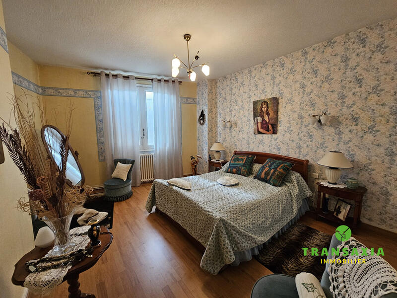 Maison ancienne - 170 m² - 7 pièces