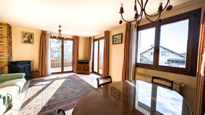 Maison - 202 m² - 6 pièces