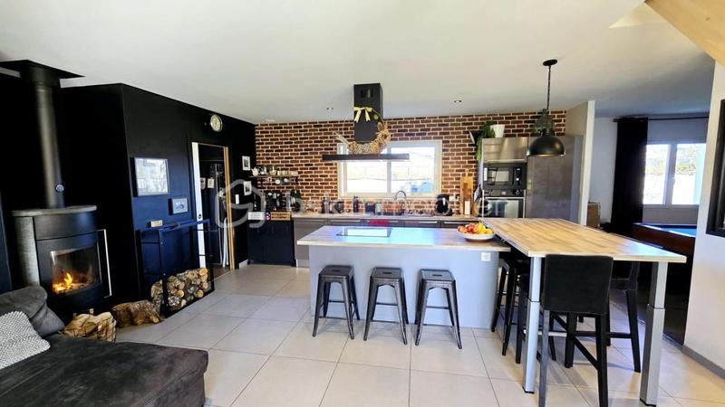 Maison - 150 m² - 6 pièces