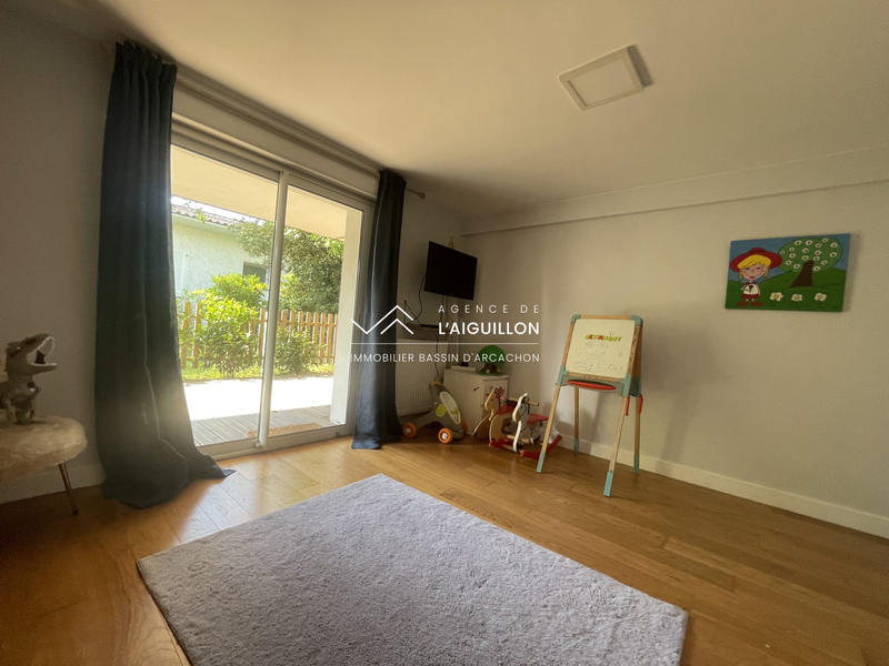 Maison - 200 m² - 7 pièces