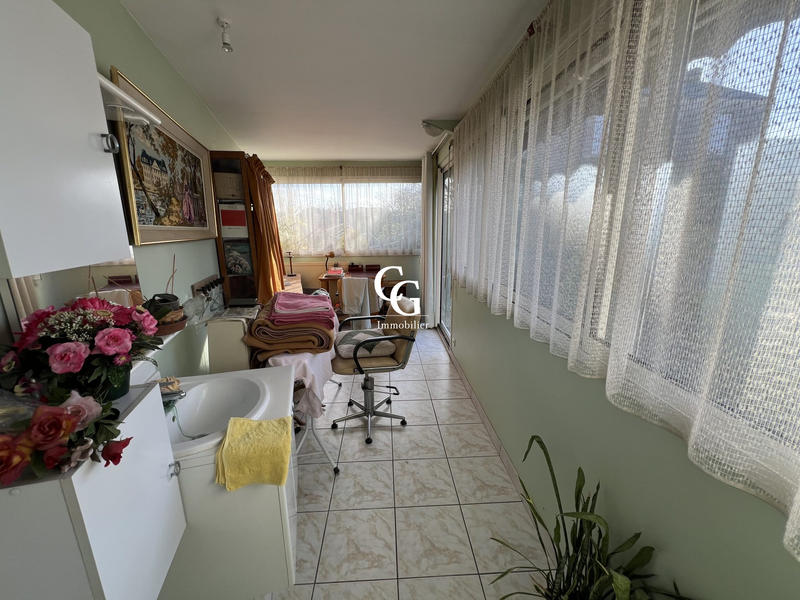 Maison - 208 m² - 6 pièces