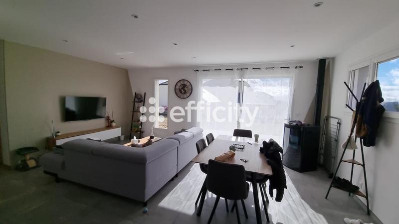 Maison - 80 m² - 5 pièces