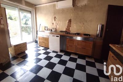 Maison - 180 m² - 8 pièces