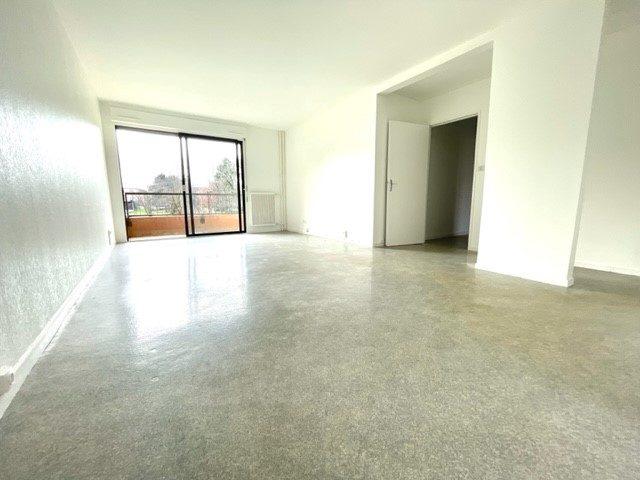 Appartement - 100 m² - 5 pièces