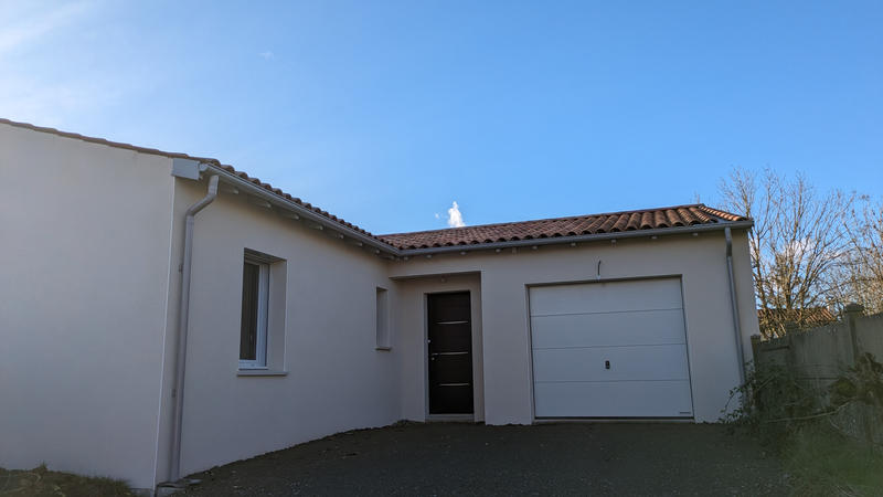 Maison - 93 m² - 4 pièces