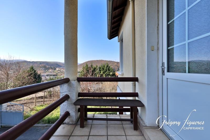 Maison - 152 m² - 6 pièces