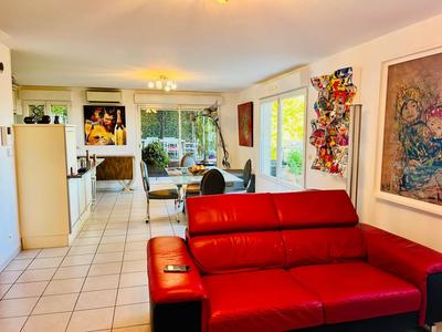 Duplex - 93 m² - 4 pièces