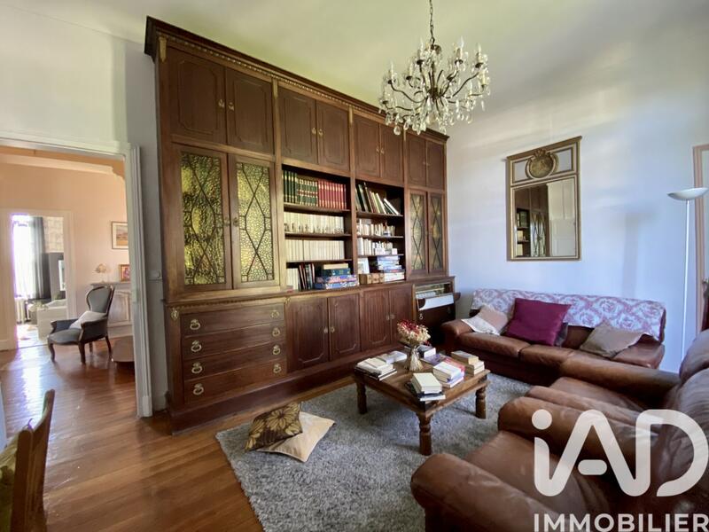 Maison - 450 m² - 12 pièces