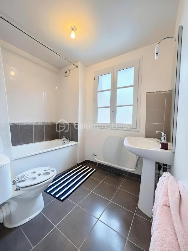 Maison - 83 m² - 4 pièces