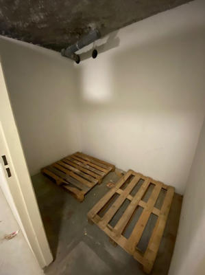 Cave - 4 m²