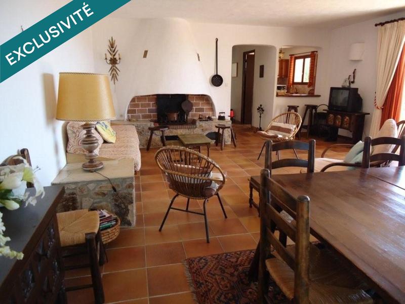 Maison - 140 m² - 5 pièces