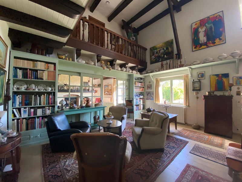 Maison - 267 m² - 8 pièces