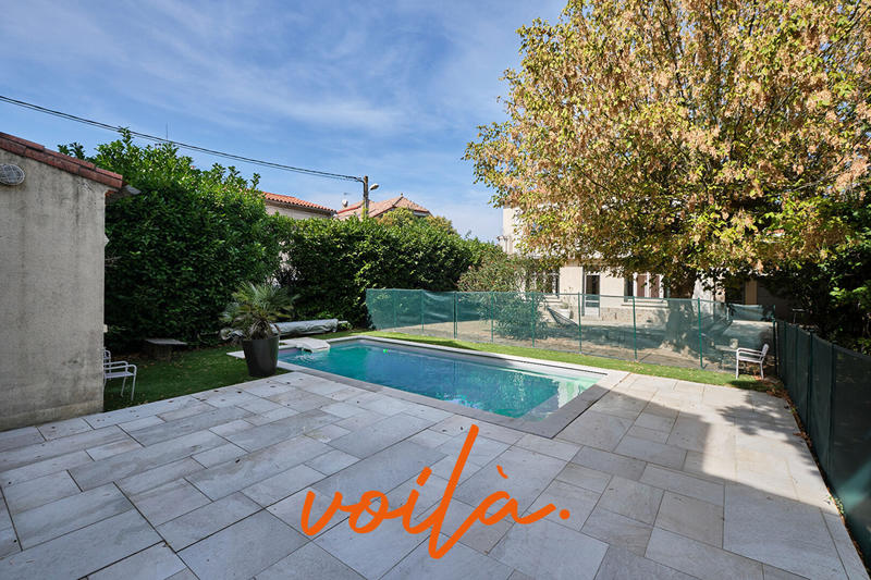 Maison - 219 m² - 7 pièces