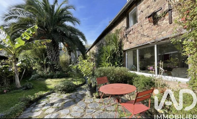 Maison de ville - 190 m² - 7 pièces