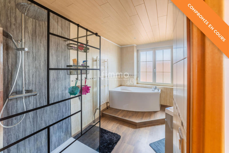 Maison - 104 m² - 4 pièces