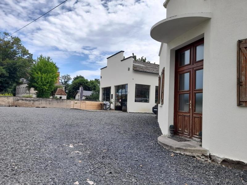 Maison - 176 m² - 10 pièces