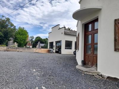 Maison - 176 m² - 10 pièces