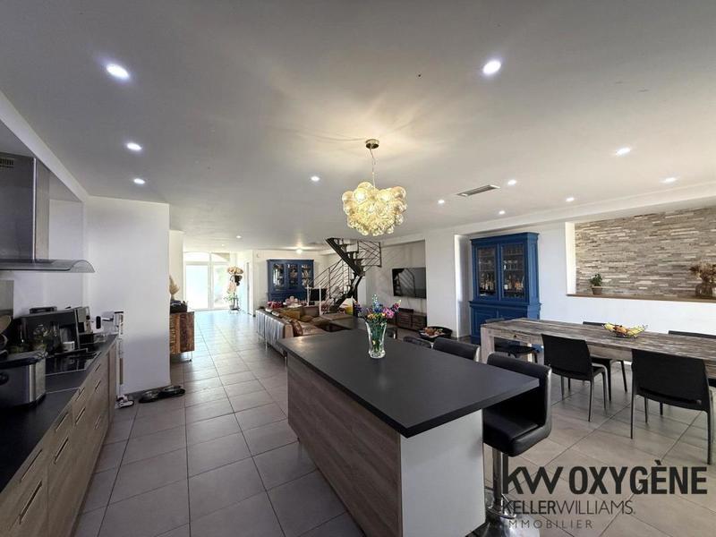 Mas - 197 m² - 5 pièces