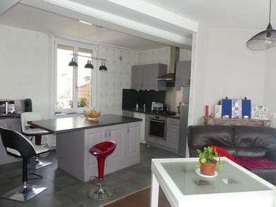 Maison - 88 m² - 5 pièces