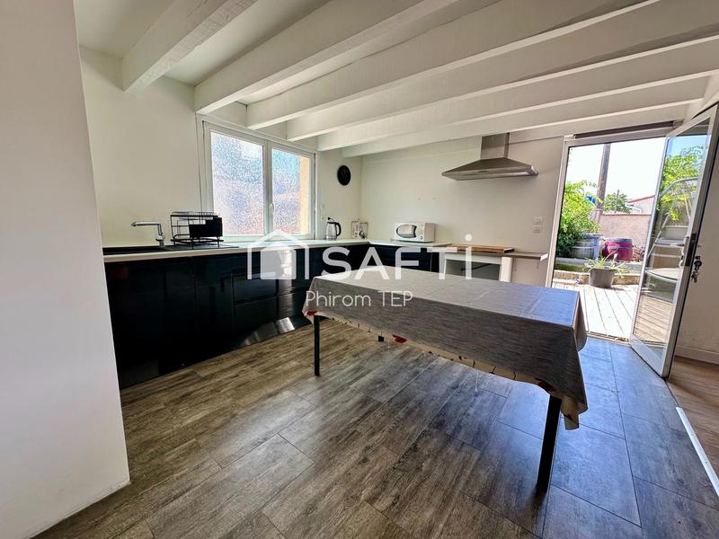 Maison - 163 m² - 8 pièces