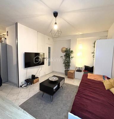 Studio - 27 m² - 1 pièce