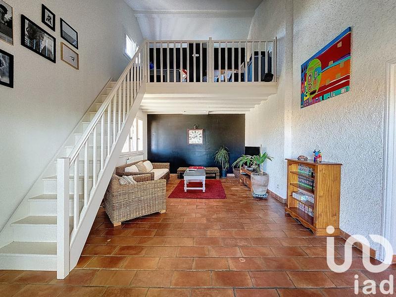 Maison - 187 m² - 9 pièces