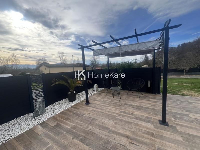 Maison - 280 m² - 9 pièces