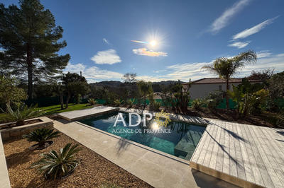 Maison - 128 m² - 4 pièces