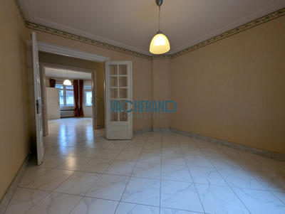 Appartement - 136 m² - 7 pièces
