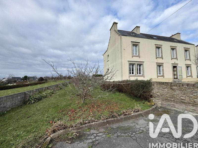 Maison - 196 m² - 10 pièces