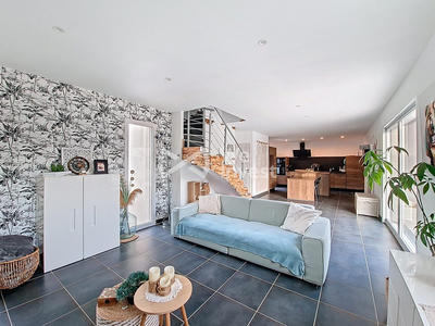 Villa - 100 m² - 4 pièces