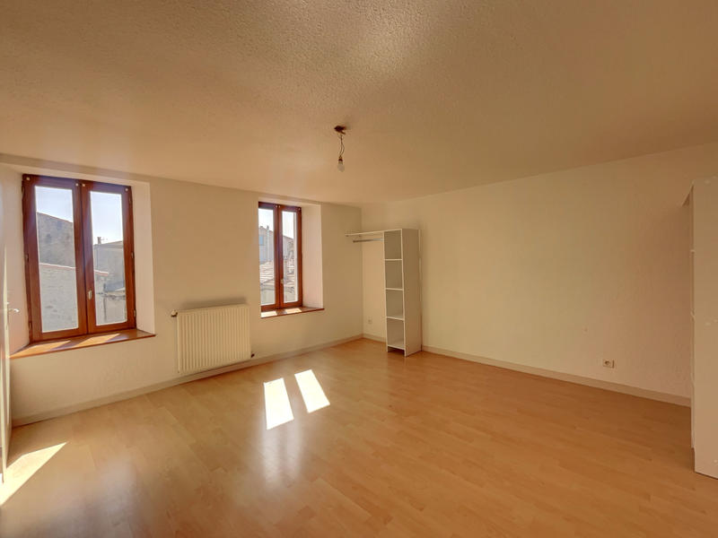 Maison de village - 100 m² - 4 pièces