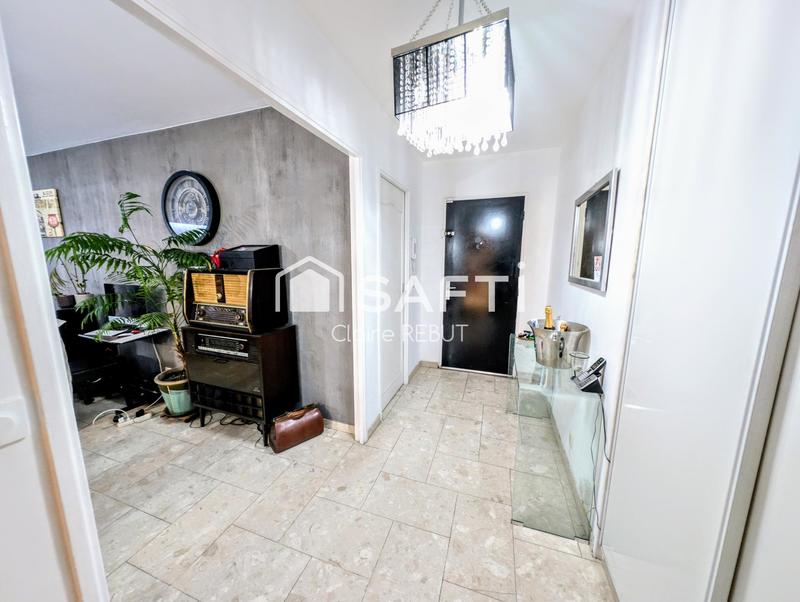 Appartement - 81 m² - 4 pièces