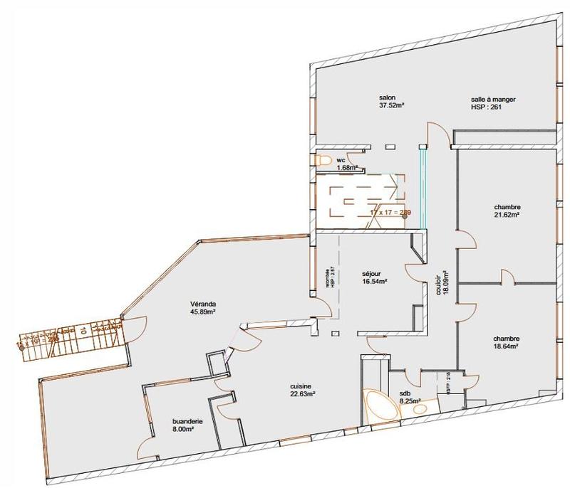 Maison - 275 m² - 11 pièces