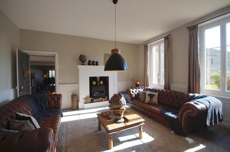 Demeure - 358 m² - 13 pièces