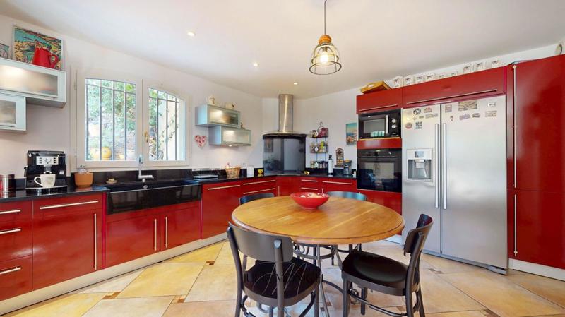 Maison - 170 m² - 6 pièces