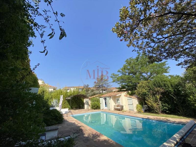 Villa - 210 m² - 7 pièces