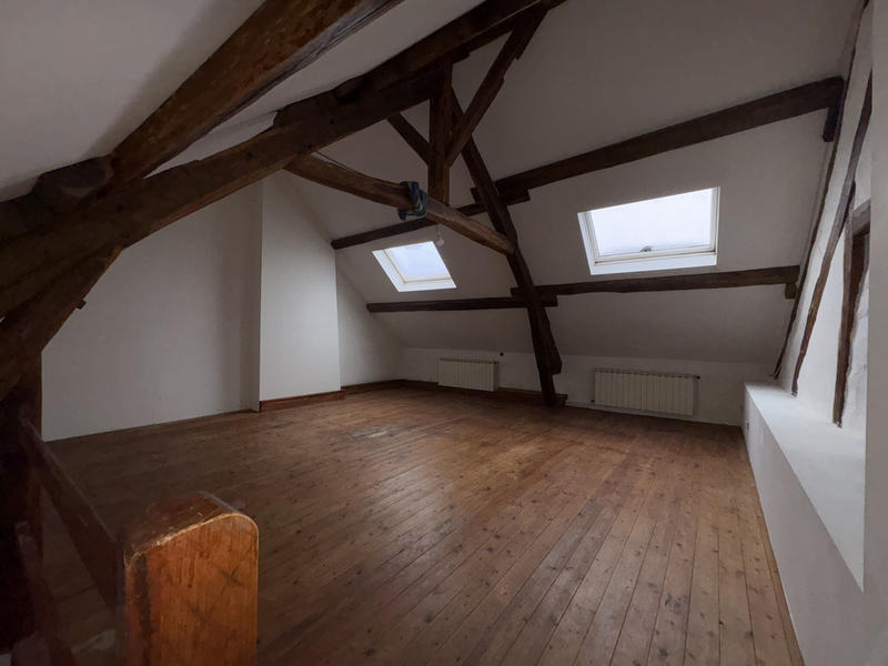 Maison - 99 m² - 5 pièces