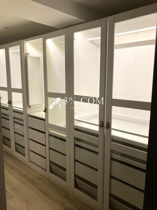 Loft - 158 m² - 5 pièces