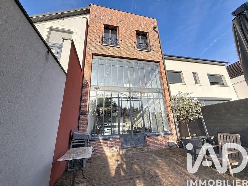 Maison - 196 m² - 7 pièces