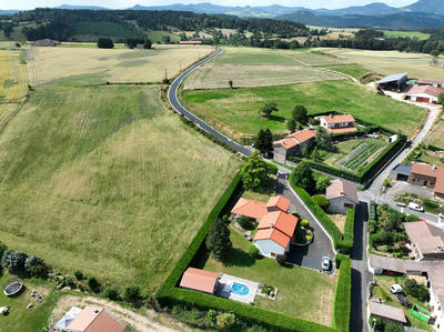 Maison - 156 m² - 9 pièces