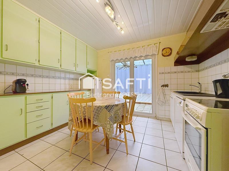 Maison - 110 m² - 8 pièces