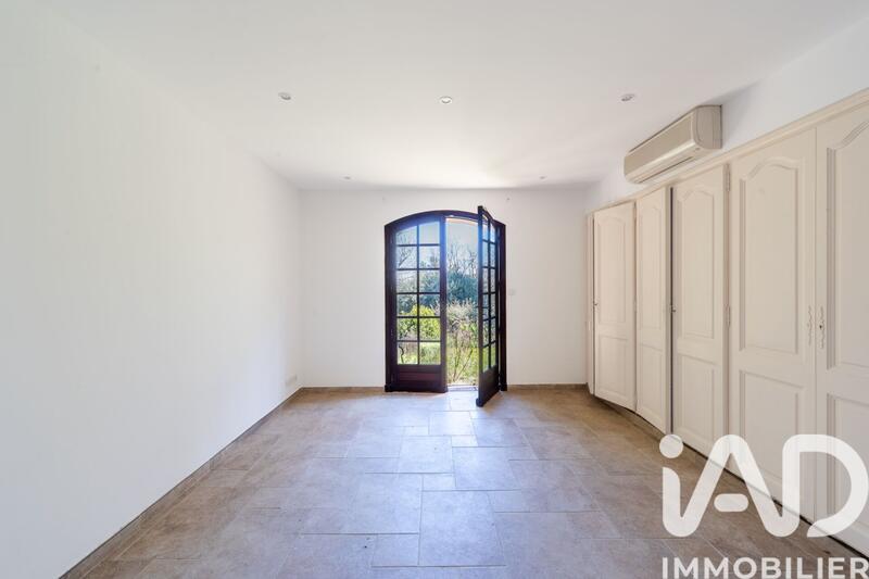 Maison - 158 m² - 8 pièces