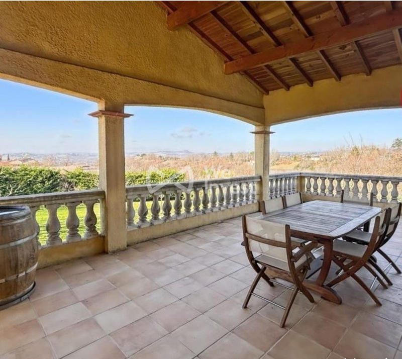 Maison traditionnelle - 198 m² - 7 pièces