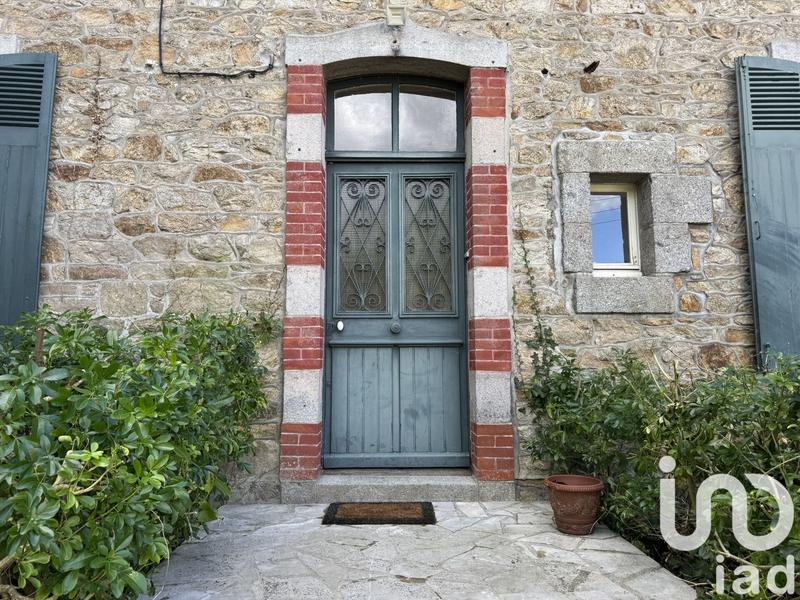 Maison - 215 m² - 7 pièces