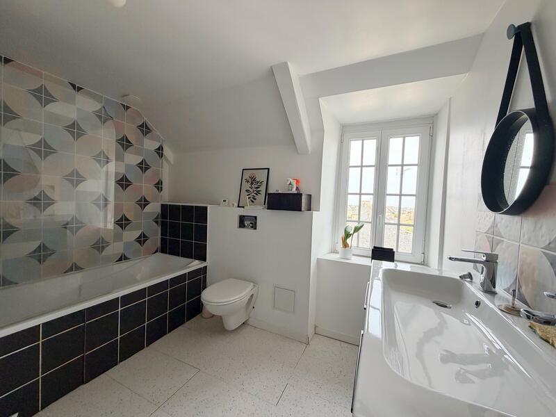 Appartement - 93 m² - 4 pièces