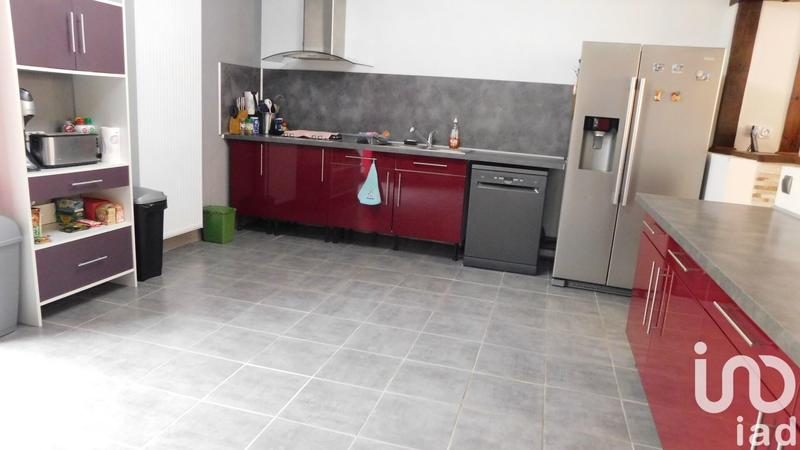 Maison - 210 m² - 8 pièces