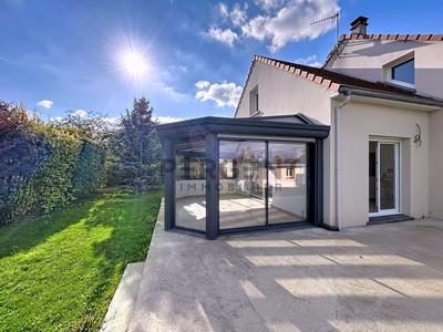 Maison - 155 m² - 6 pièces